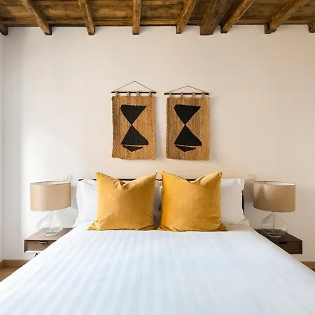 Hotel apartamentowy Sonder At Colosseum Rzym